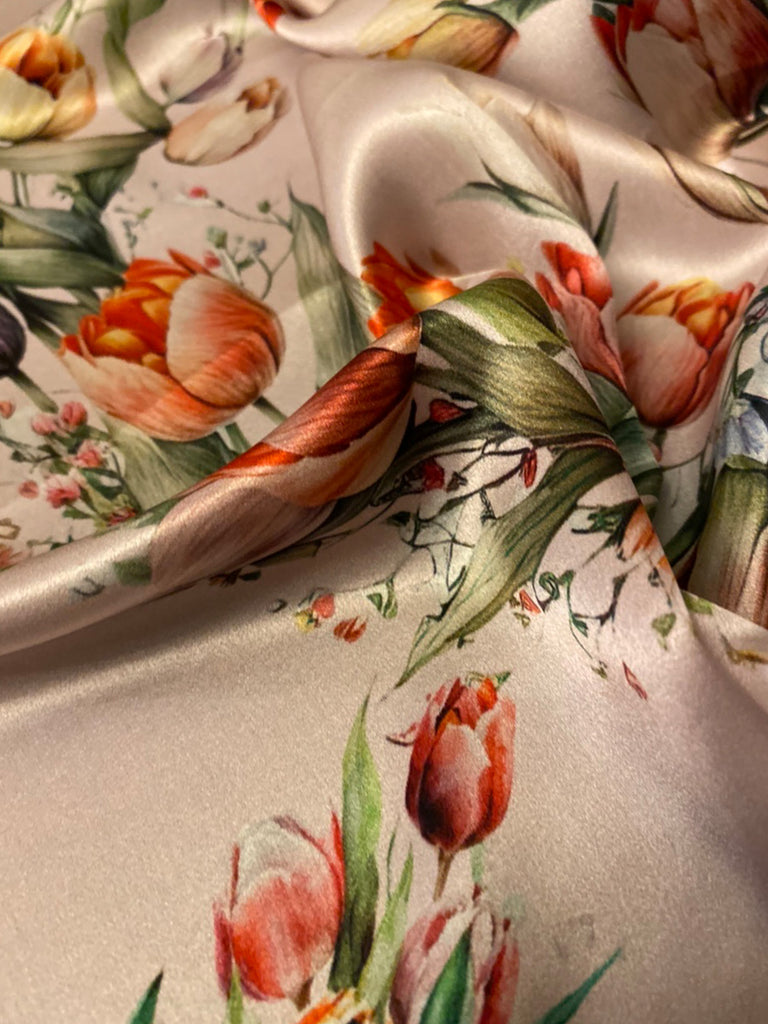 Tulips Pocket Square