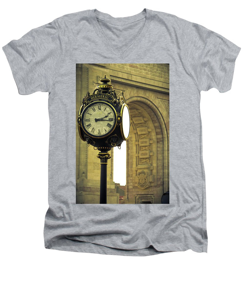 Back In Time 1459  - Men's V-Neck T-Shirt