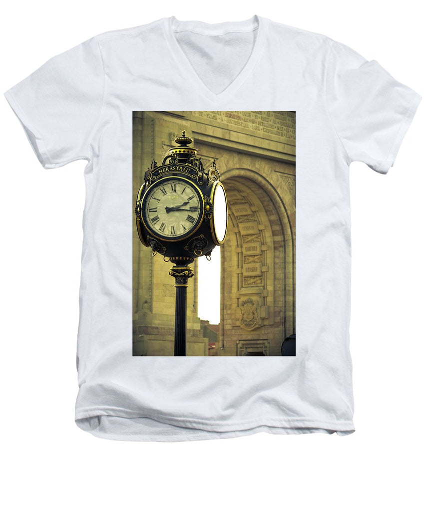 Back In Time 1459  - Men's V-Neck T-Shirt