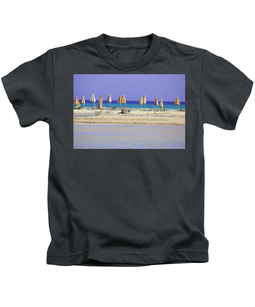 Beach, Sea And Umbrellas - Kids T-Shirt