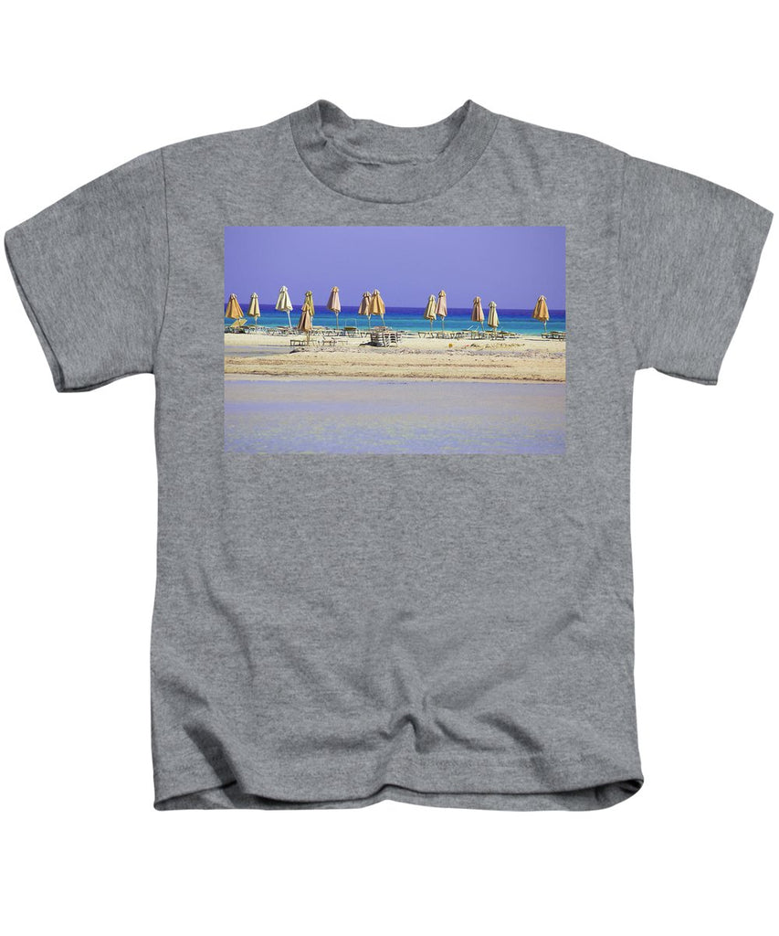 Beach, Sea And Umbrellas - Kids T-Shirt