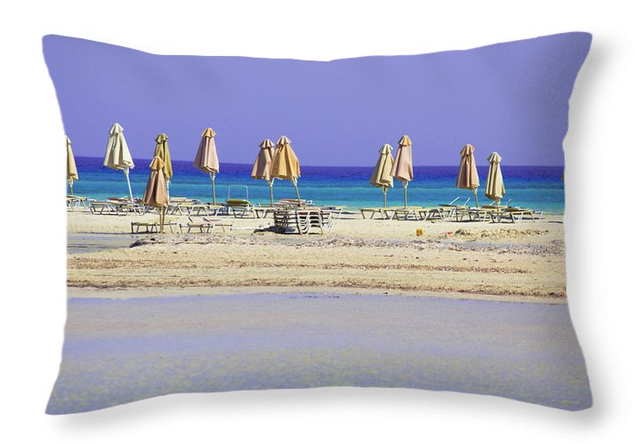Beach, Sea And Umbrellas - Throw Pillow