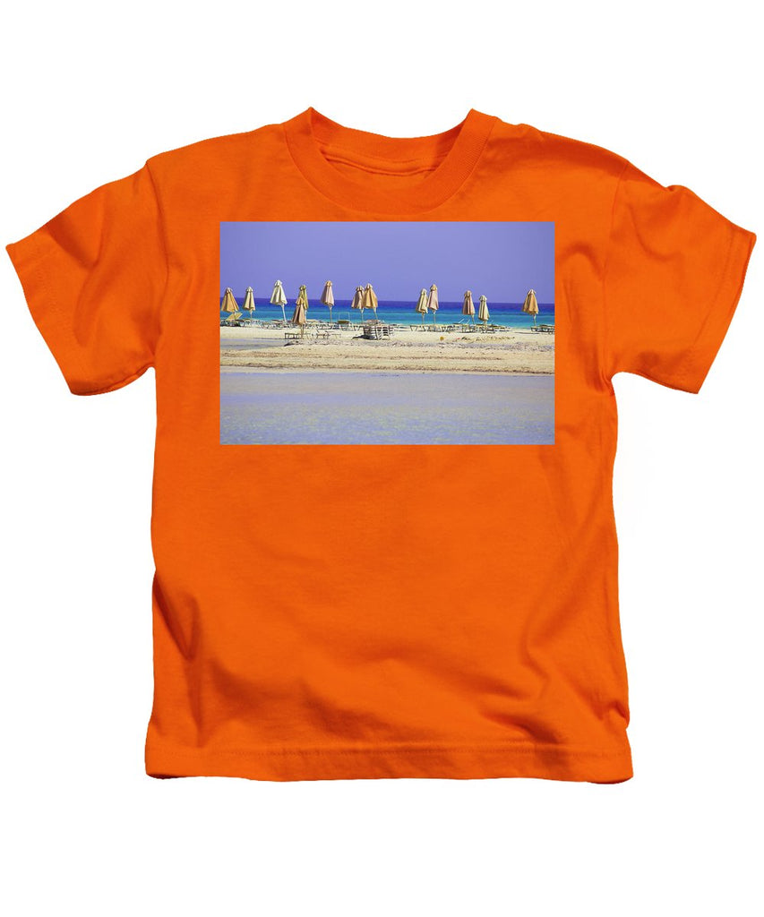 Beach, Sea And Umbrellas - Kids T-Shirt