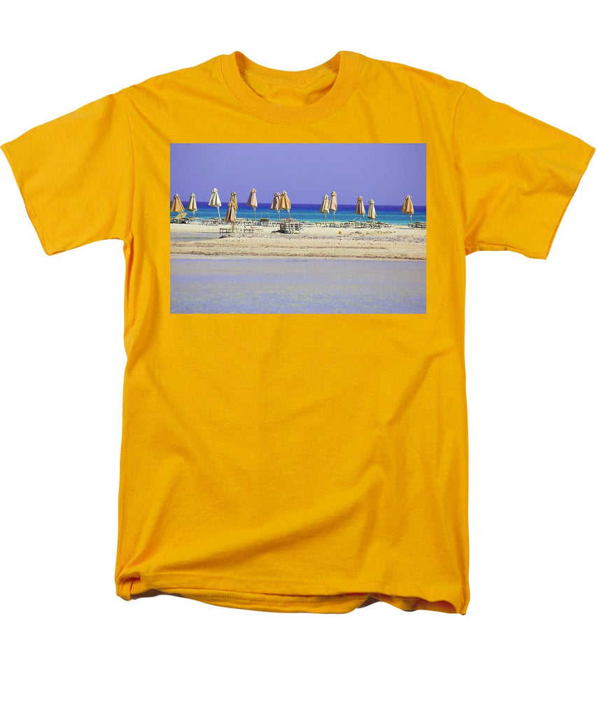 Beach, Sea And Umbrellas - Men's T-Shirt  (Regular Fit)