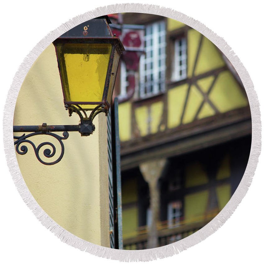 City Features Of Colmar - Round Beach Towel