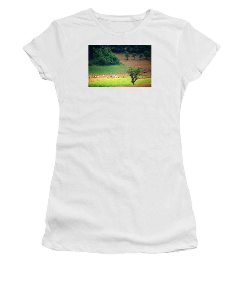 Countryside Landscape - Women's T-Shirt (Athletic Fit)
