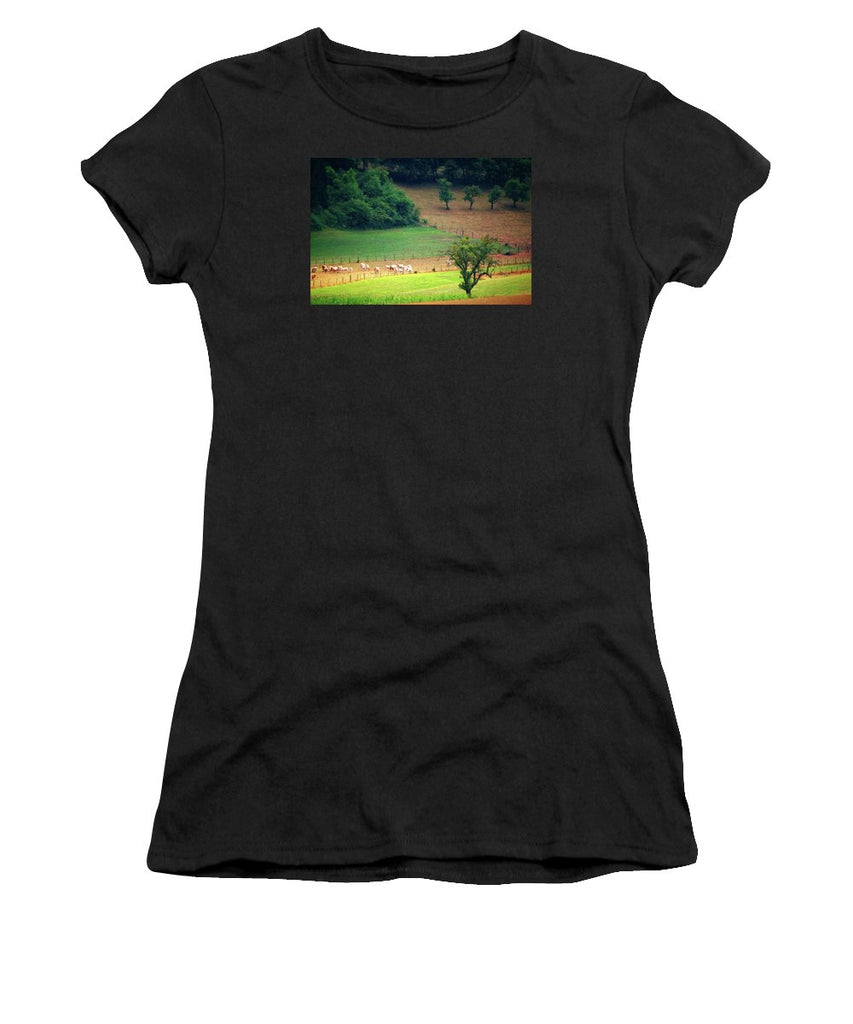 Countryside Landscape - Women's T-Shirt (Athletic Fit)
