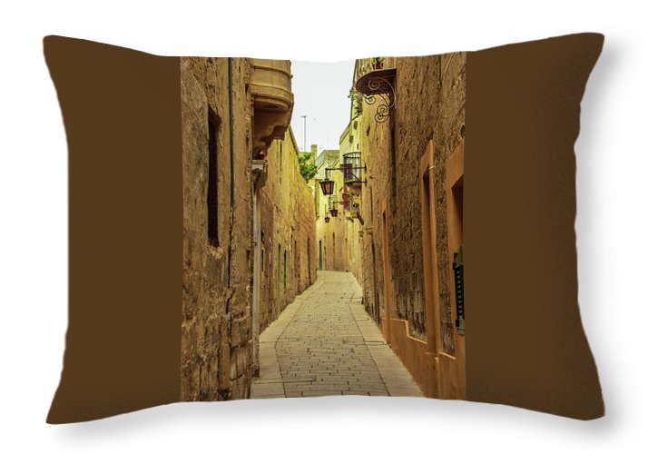 On The Streets Of Malta - Throw Pillow